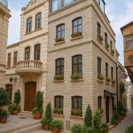 R Studios Old Баку Екстериор снимка